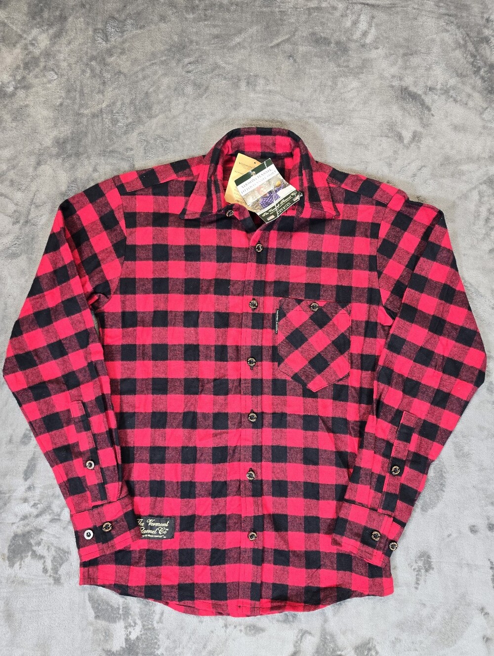 The Vermont Flannel Company Red Buffalo Plaid Button Up Shirt Size XS Fits Small